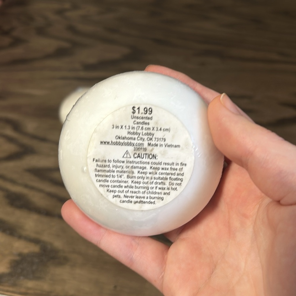 Floating Candle - Picture 3 of 3